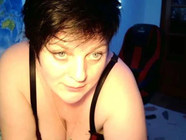 Offline -alenyshka- on BongaCams