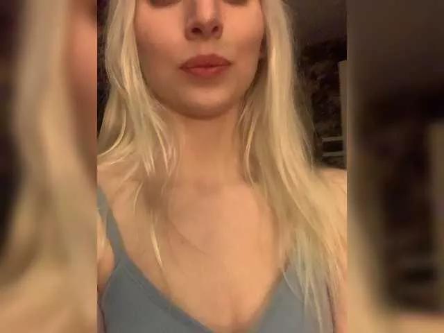 Offline -apollinaria- on BongaCams