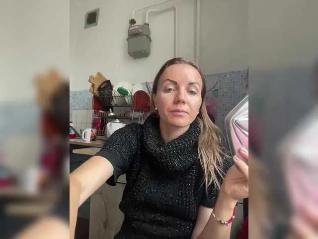 Offline Alenushka888 on BongaCams