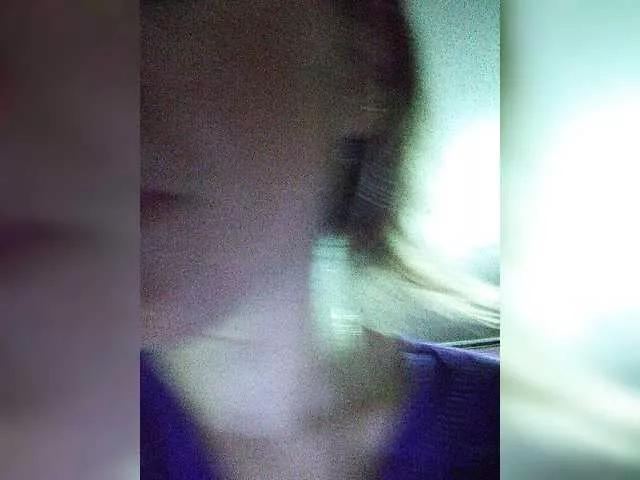 Offline Alenushka888 on BongaCams