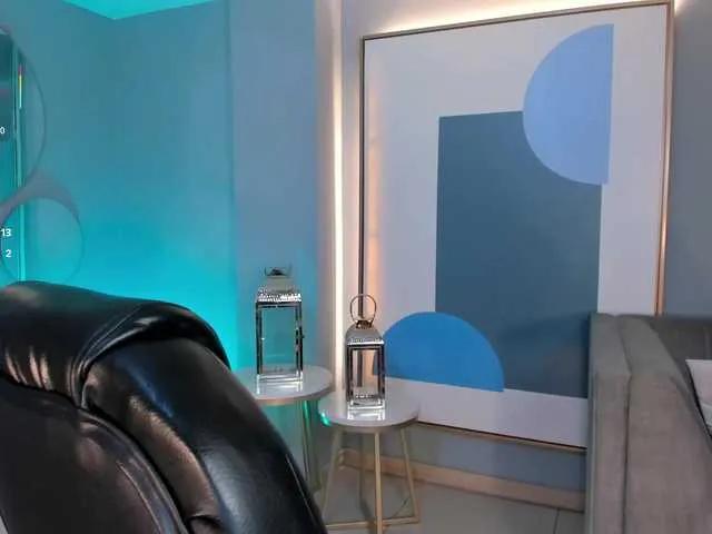 Offline ArianaDumont on BongaCams