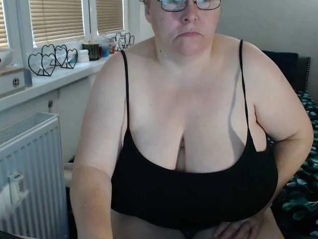 Bessy123 on BongaCams 