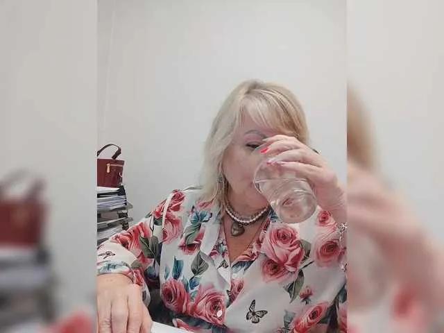 Freechat BESTija-1 on BongaCams