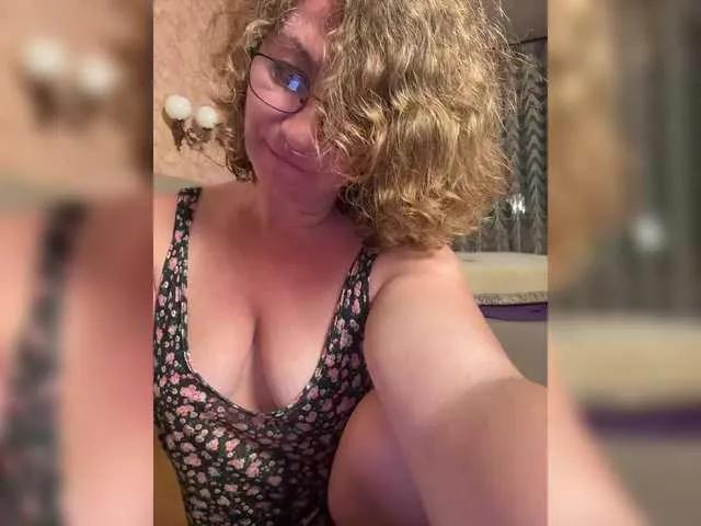 Offline Blestyavka5 on BongaCams