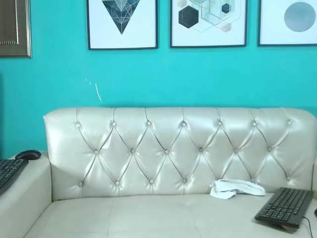 Offline CamilaFox on BongaCams