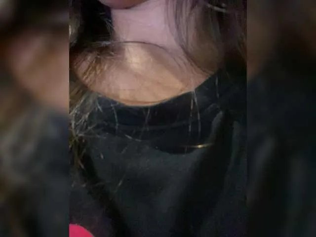 Freechat candicelovee on BongaCams