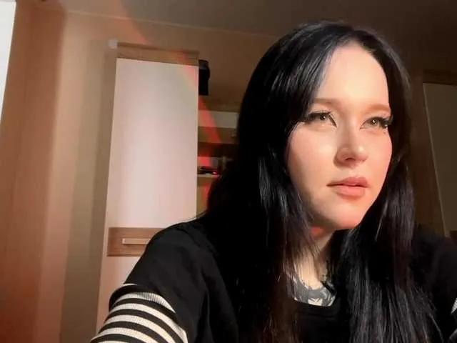 Offline CharlaJarman on BongaCams