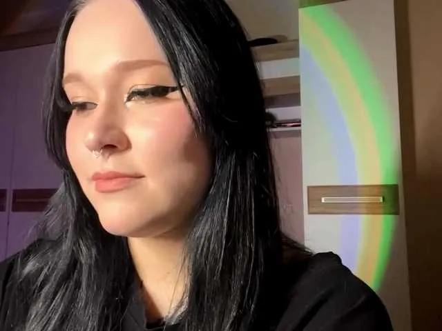 Offline CharlaJarman on BongaCams