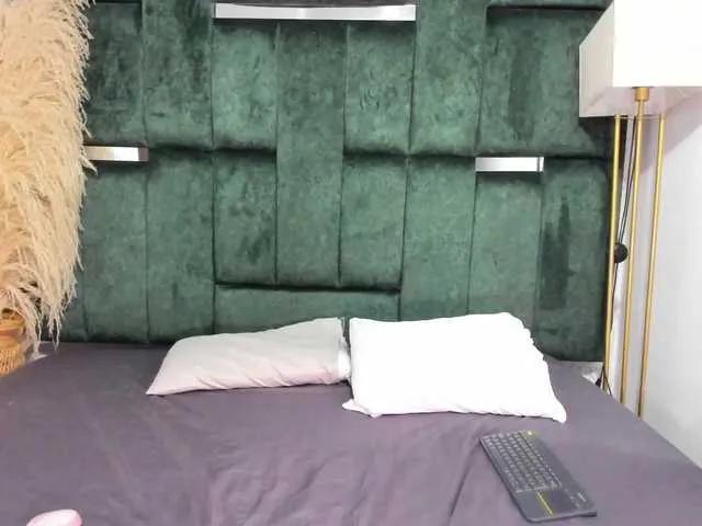 Chloe-jackson25 on BongaCams