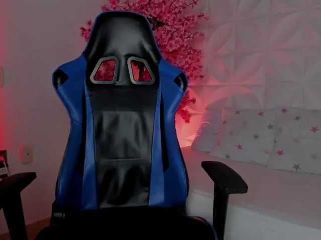 Freechat cora-22 on BongaCams