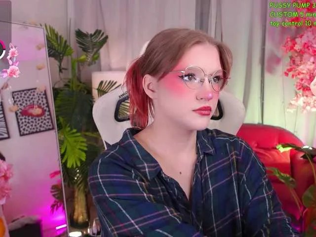 Freechat CrazyWine on BongaCams