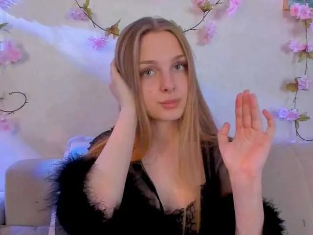 Freechat CrimsonAura on BongaCams