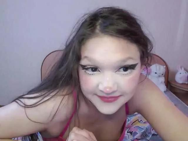 Freechat Cute-Lolly on BongaCams