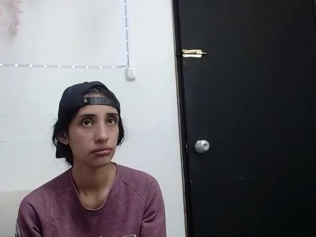 Freechat Cyrano-Roxana on BongaCams