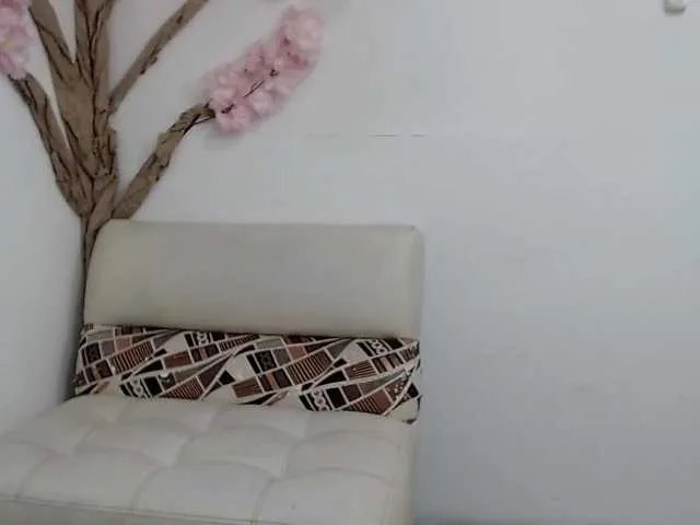 Freechat Cyrano-Roxana on BongaCams