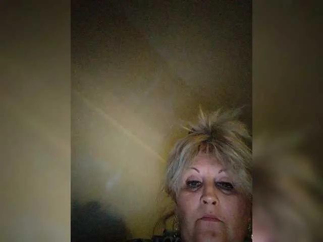 DivineBlond on BongaCams 