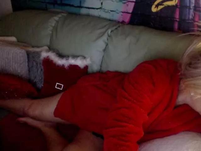 DivineBlond on BongaCams 