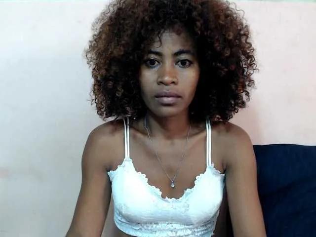 DonnelaQuin on BongaCams 