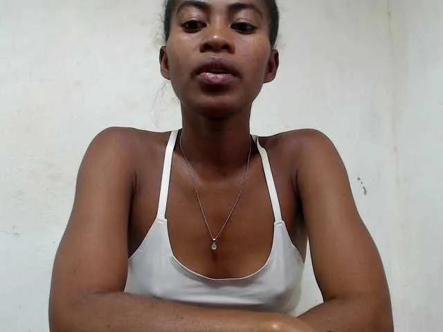 DonnelaQuin on BongaCams 