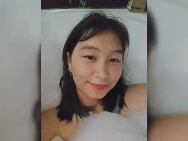 ElliMilka on BongaCams