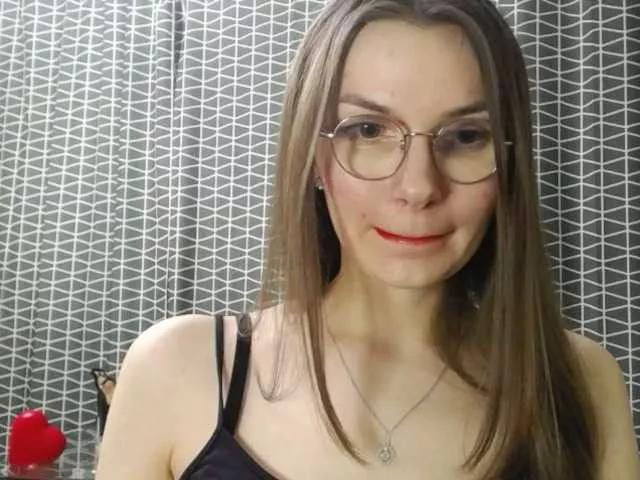 Offline Ellyxcute on BongaCams