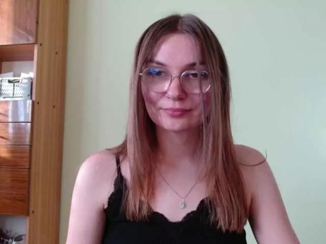 Offline Ellyxcute on BongaCams