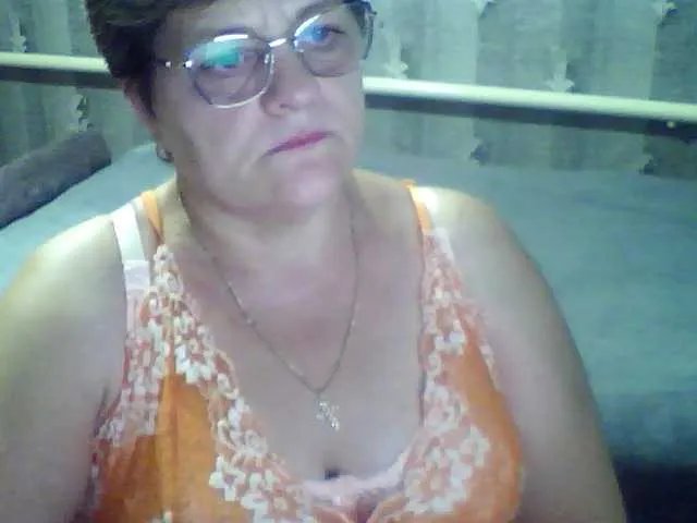 ElzaJewel on BongaCams