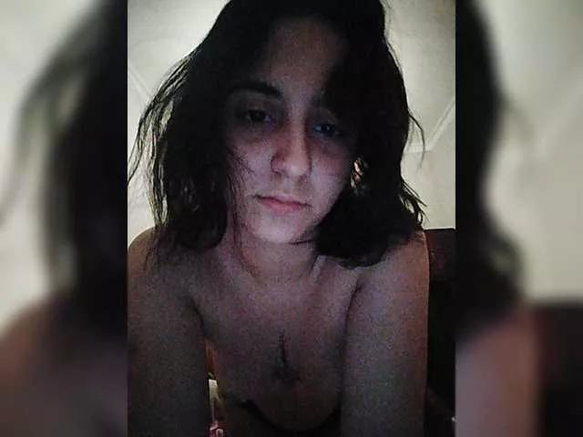 Offline Emaprincessa on BongaCams