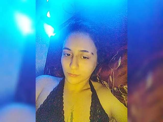 Offline Emaprincessa on BongaCams