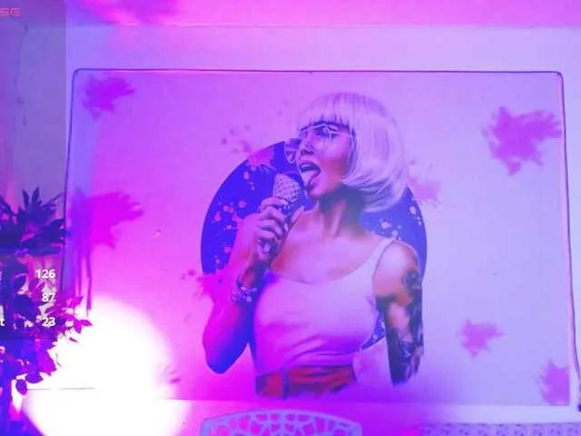 Offline Evelyn-mature19 on BongaCams