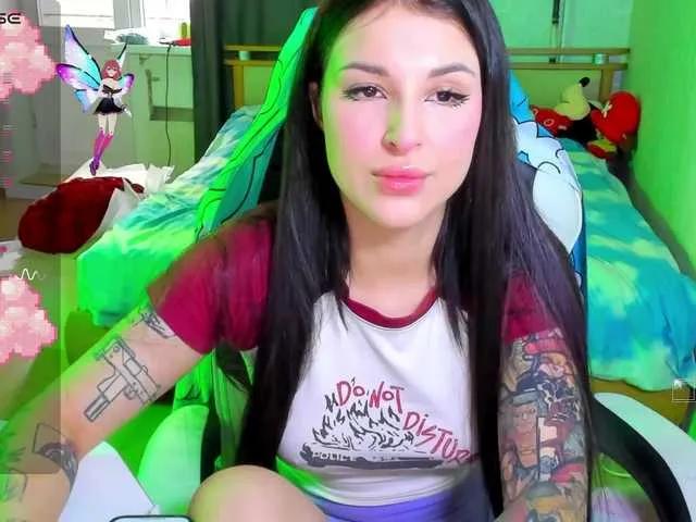 Offline folinskaayaa on BongaCams