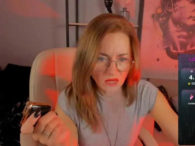 Offline FreyaAkerson on BongaCams