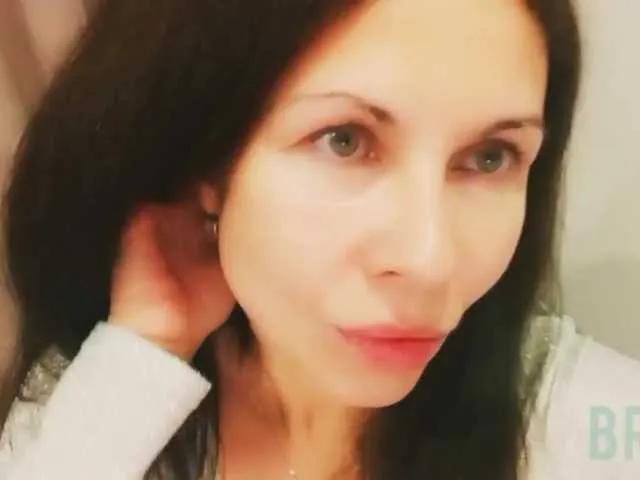 Offline ganaprelest on BongaCams