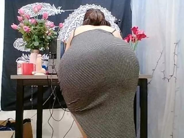 Offline Hayneiko on BongaCams