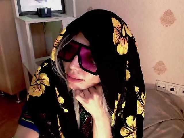 Offline HazeRaziel on BongaCams