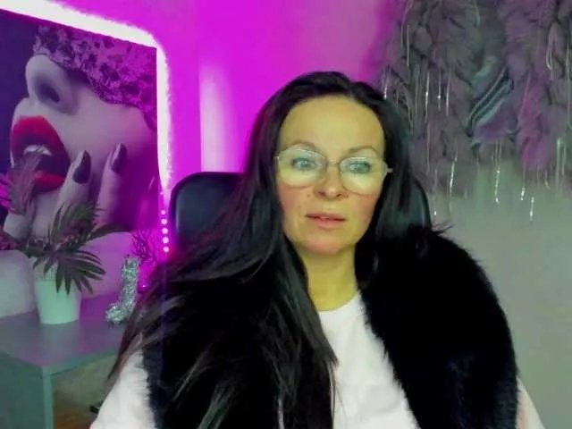 Freechat HelenSHOW1 on BongaCams