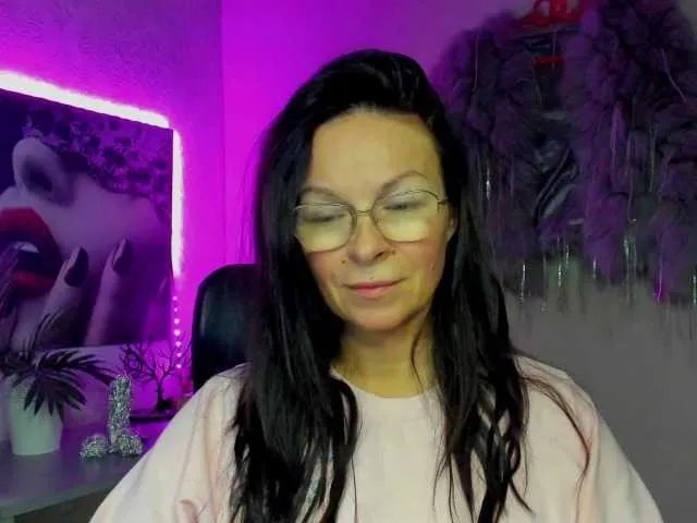 Freechat HelenSHOW1 on BongaCams