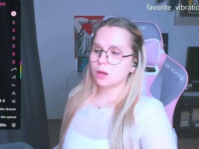 Offline hellfire-club on BongaCams