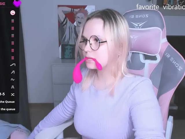 Offline hellfire-club on BongaCams