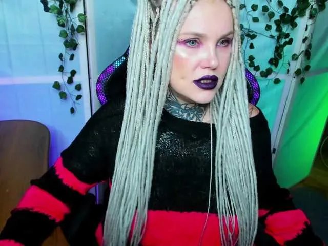 Freechat HellGa on BongaCams