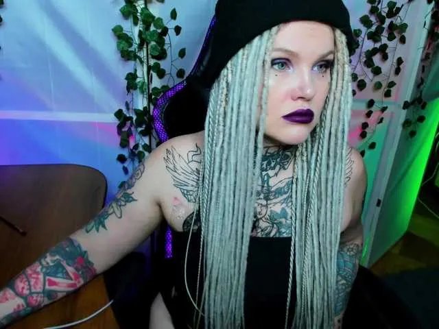 Freechat HellGa on BongaCams