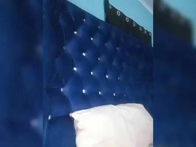 Hennesy-Camila on BongaCams 