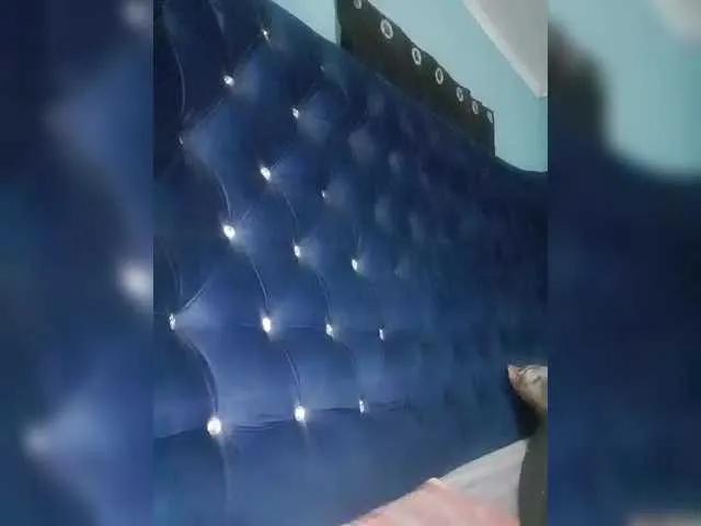 Hennesy-Camila on BongaCams 