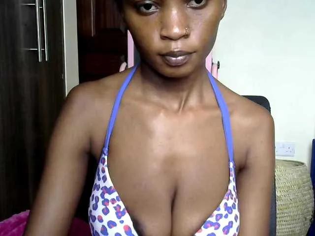 Offline hippyshanice on BongaCams