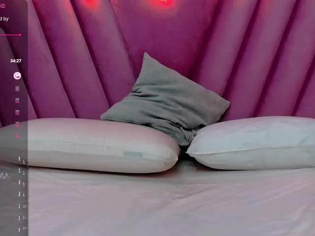 Freechat horny18girl on BongaCams