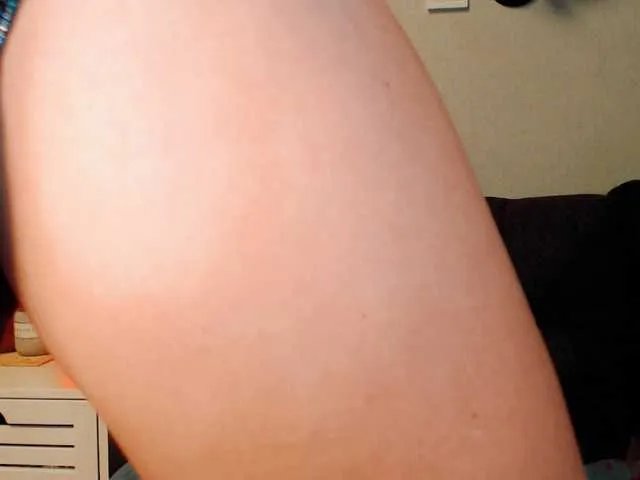 Freechat hotmiamix on BongaCams