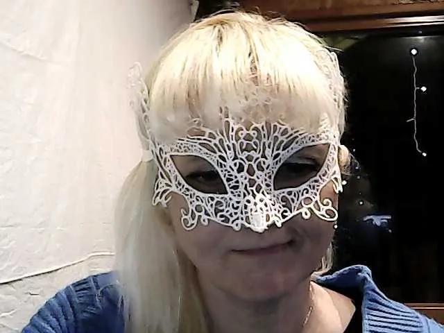 Offline Iinna on BongaCams