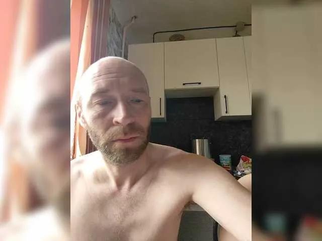 Innokentiy449 on BongaCams