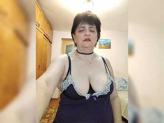 Offline IsXLoves on BongaCams