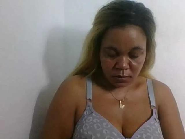 JELLA1 on BongaCams 